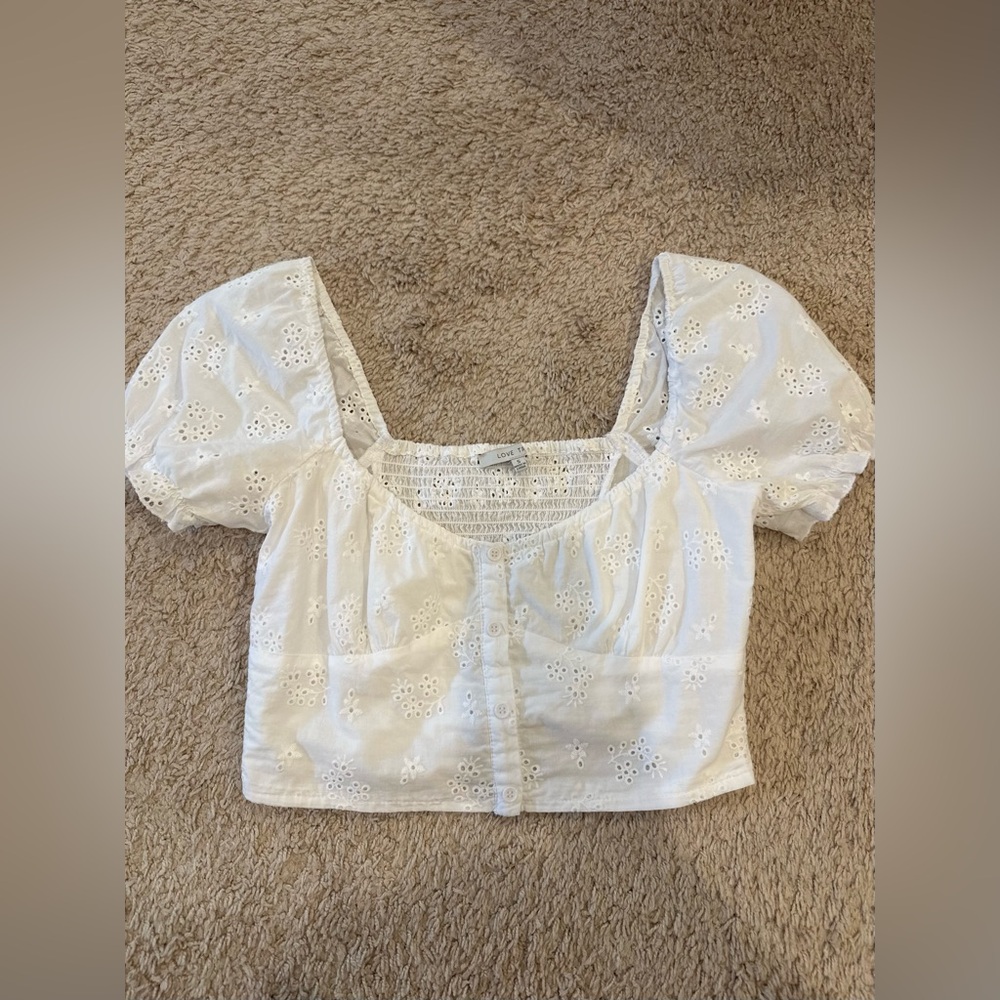 White eyelet puff sleeve crop top size Small